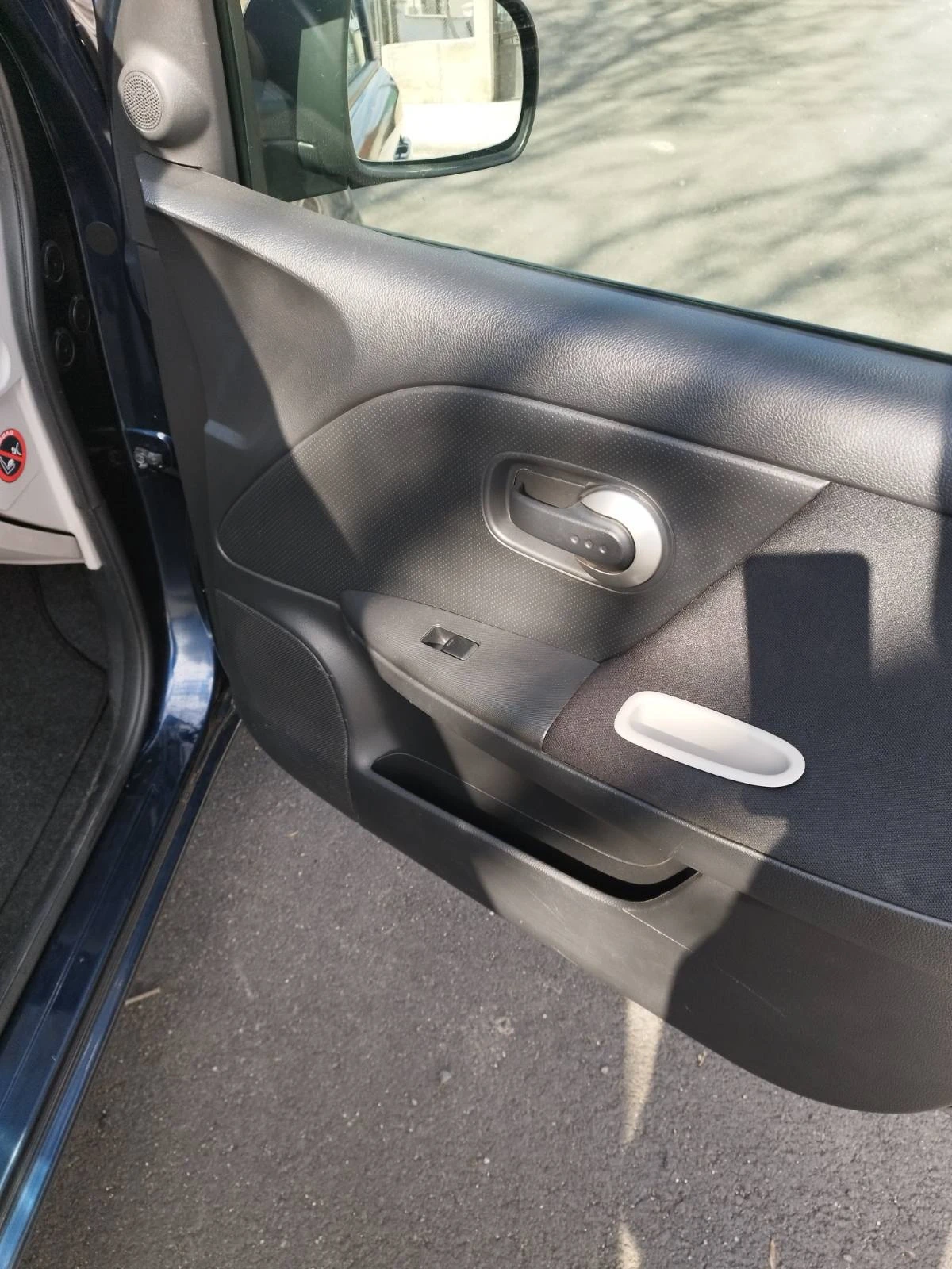 Nissan Note 1, 5 dsi - изображение 6