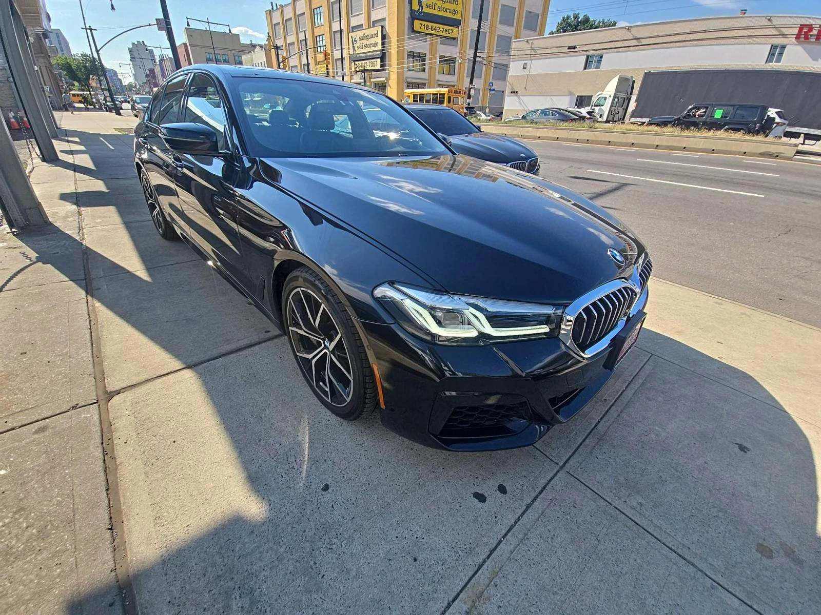 BMW 540 xDrive M SPORT LINE* CARFAX* АВТОФИНАНСИРАНЕ*  - изображение 2