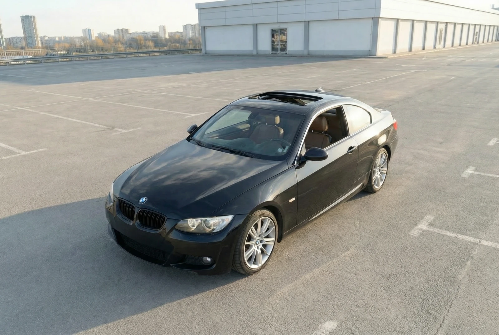 BMW 330 xDrive M-pack, снимка 7 - Автомобили и джипове - 53906280