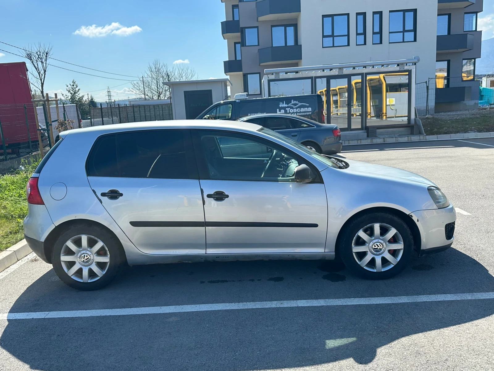 VW Golf GOLF 5, снимка 3 - Автомобили и джипове - 54194045