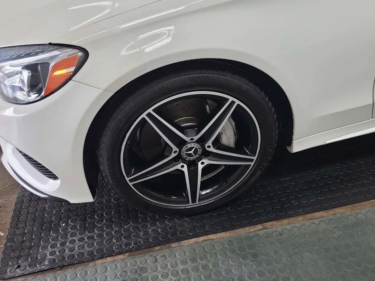 Mercedes-Benz C 300 CARFAX, снимка 6 - Автомобили и джипове - 54509399