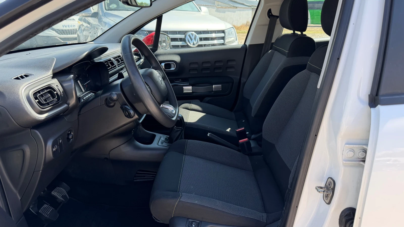 Citroen C3 1.6HDI SERVICE BOOK SHINE, снимка 9 - Автомобили и джипове - 54569143