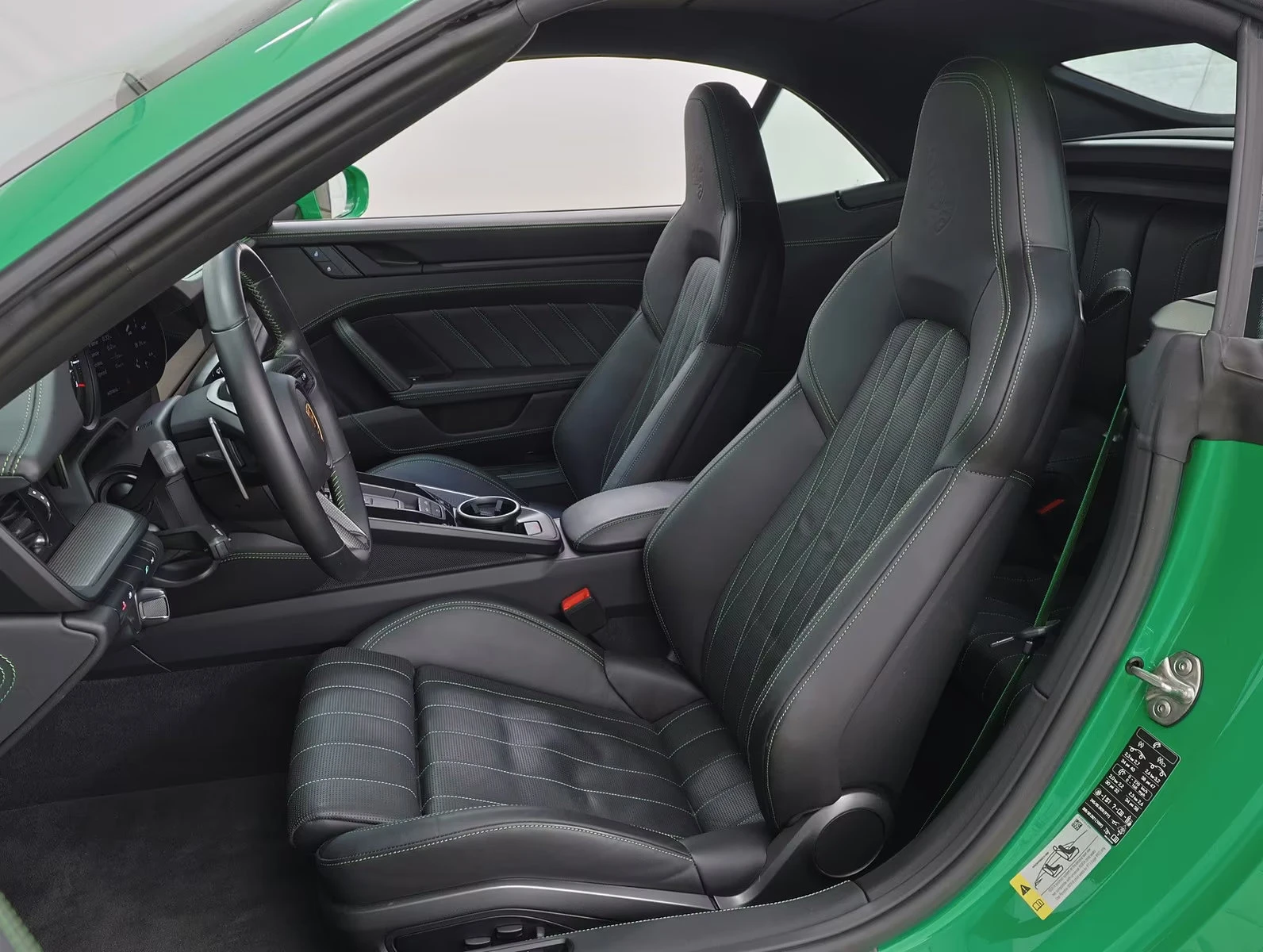 Porsche 911 992/CARRERA/4GTS/REAR-STEER/CARBON/4X4/MATRIX/426z, снимка 12 - Автомобили и джипове - 54604130