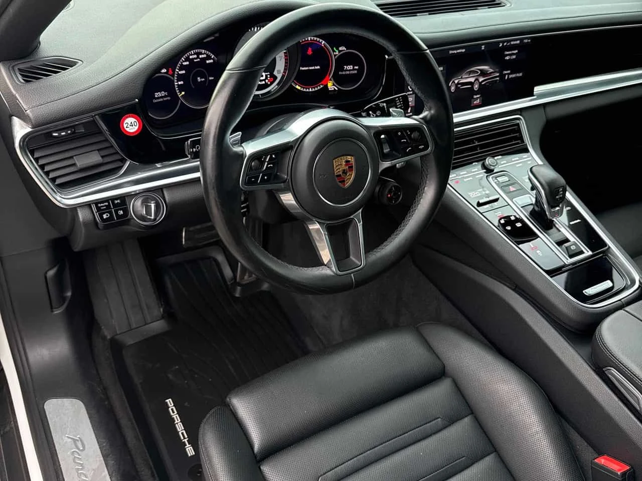 Porsche Panamera 4  CARFAX, снимка 5 - Автомобили и джипове - 55099589