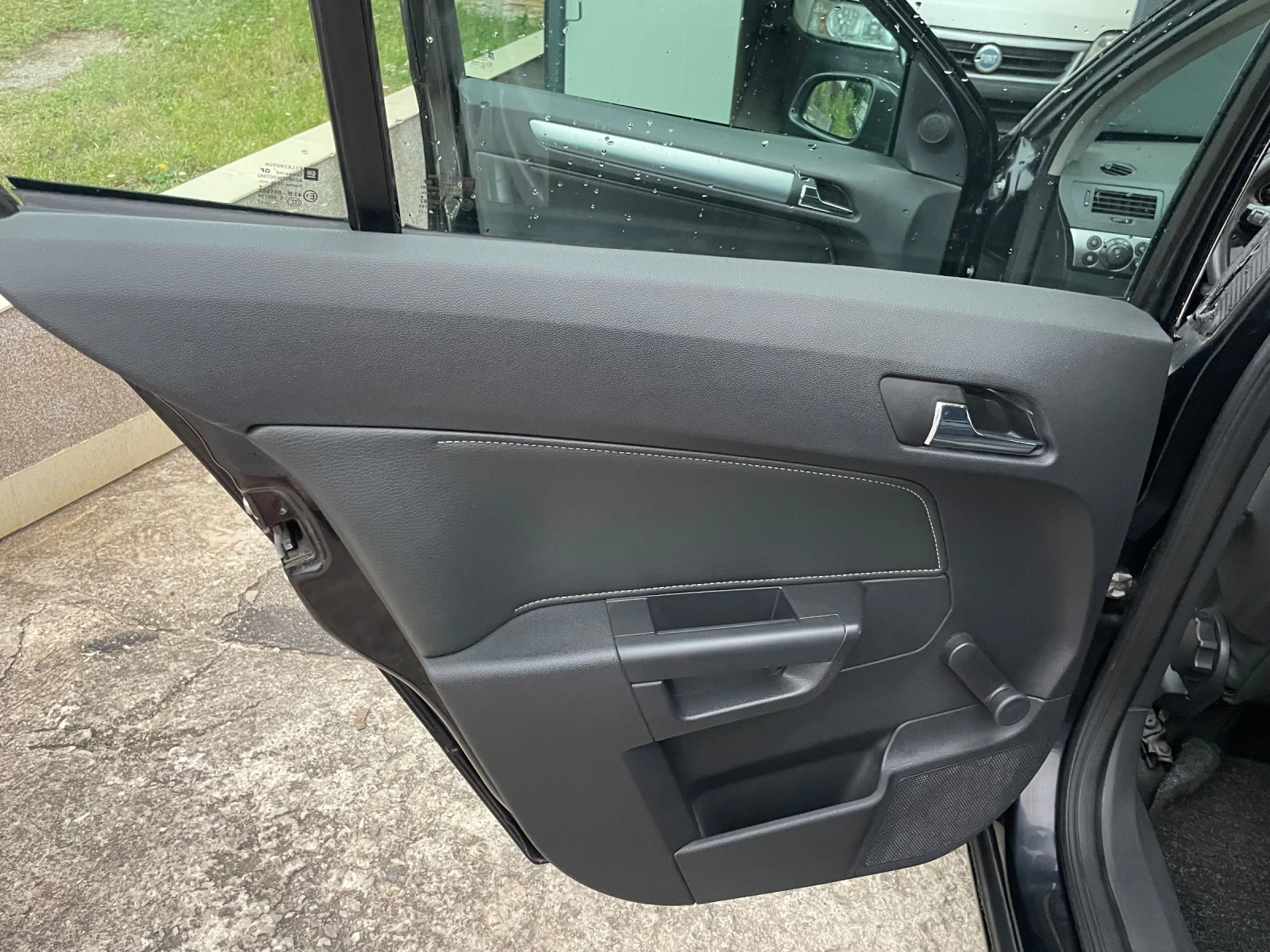 Opel Astra, снимка 8 - Автомобили и джипове - 55385573