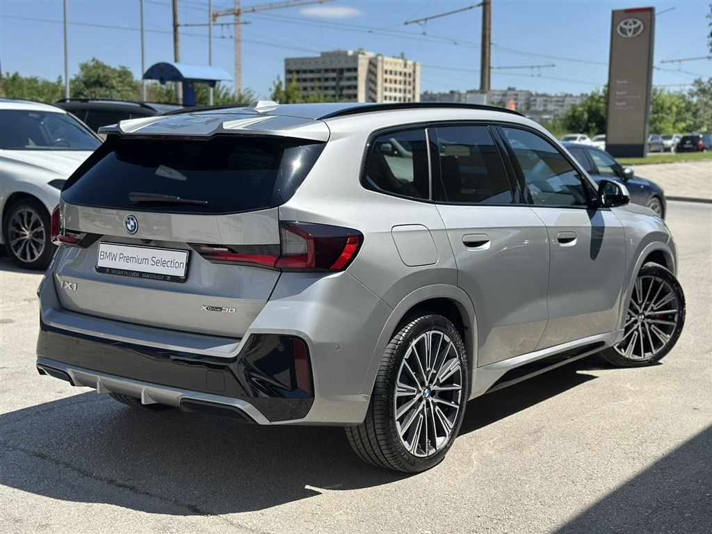 BMW iX1 xDrive30, снимка 2 - Автомобили и джипове - 55448994