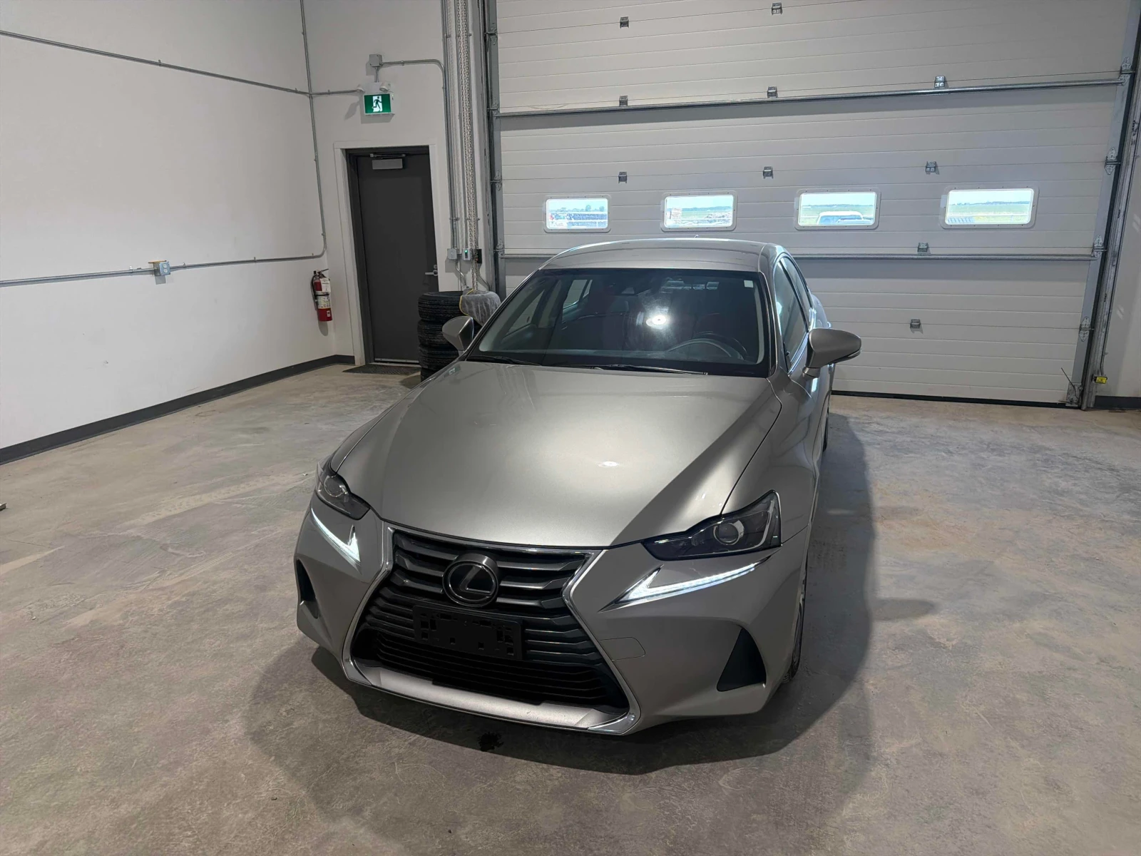 Lexus IS 300 * CARFAX * ��� ������������ ������ | Mobile.bg � ����������� 1