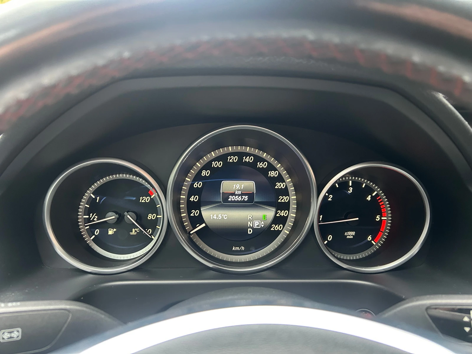 Mercedes-Benz E 220 2, 2 170К AMG, снимка 13 - Автомобили и джипове - 56709179
