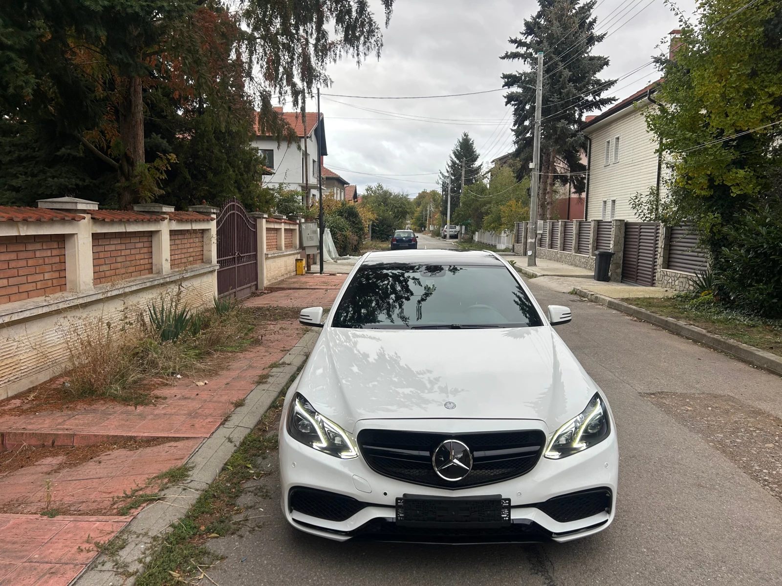 Mercedes-Benz E 220 2, 2 170К AMG, снимка 2 - Автомобили и джипове - 56709179