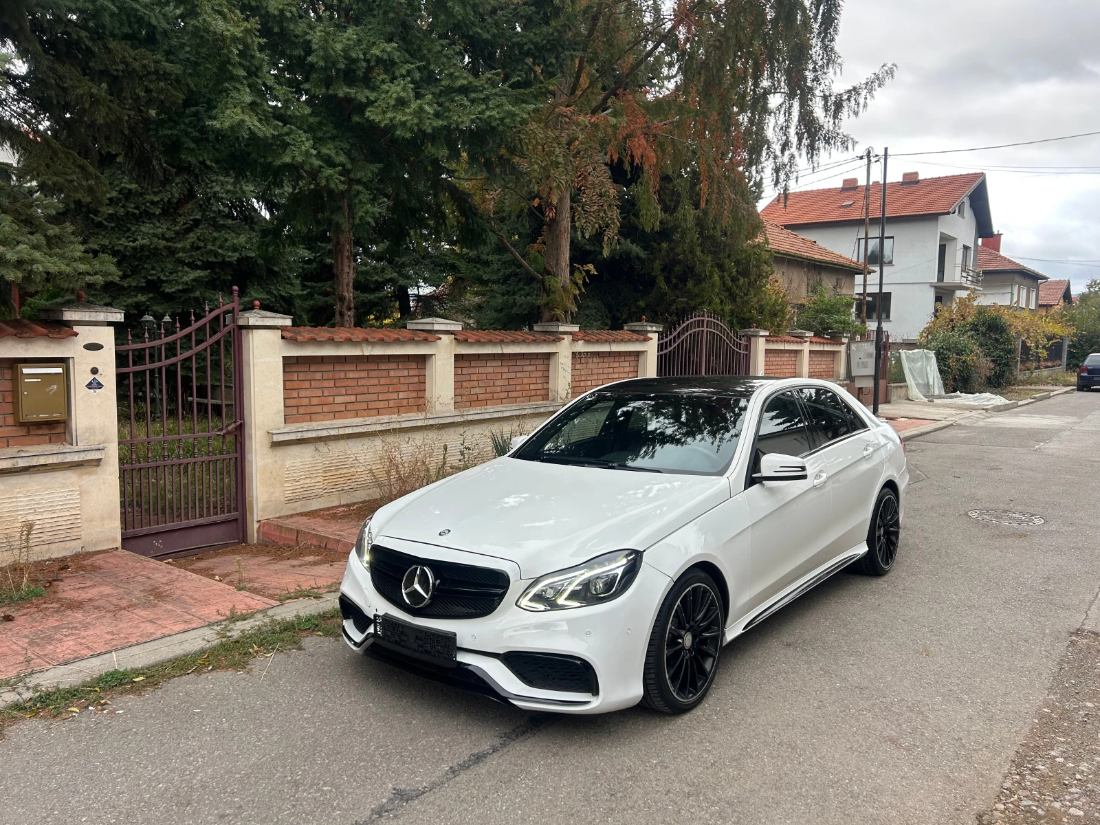 Mercedes-Benz E 220 2, 2 170К AMG