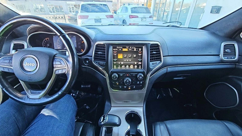 Jeep Grand cherokee Summit* 5.7 HEMI* Distronic* Обдух* М.точка* Камер, снимка 6 - Автомобили и джипове - 48117428