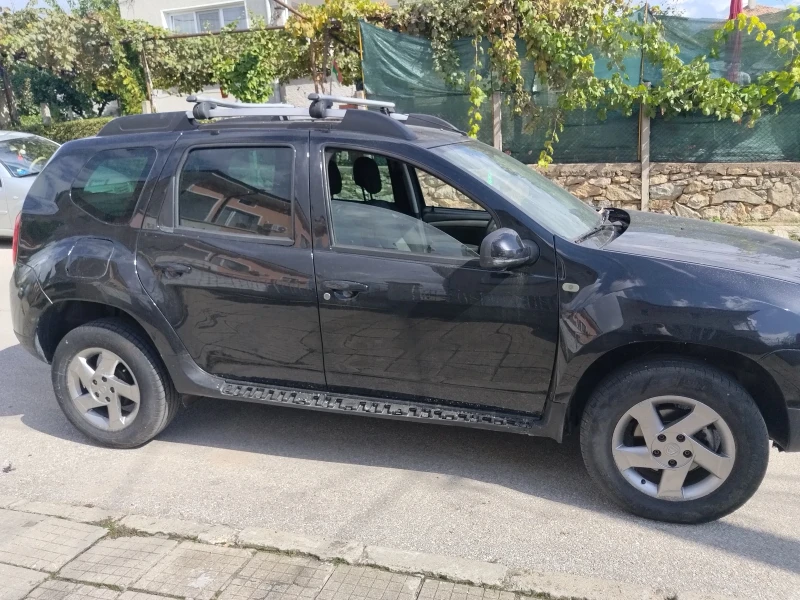 Dacia Duster 1.6 ГАЗОВ ИНЖЕКЦИОН , снимка 4 - Автомобили и джипове - 48370943