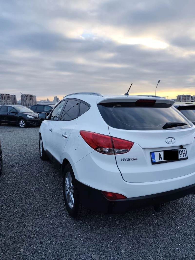 Hyundai IX35, снимка 4 - Автомобили и джипове - 53177596