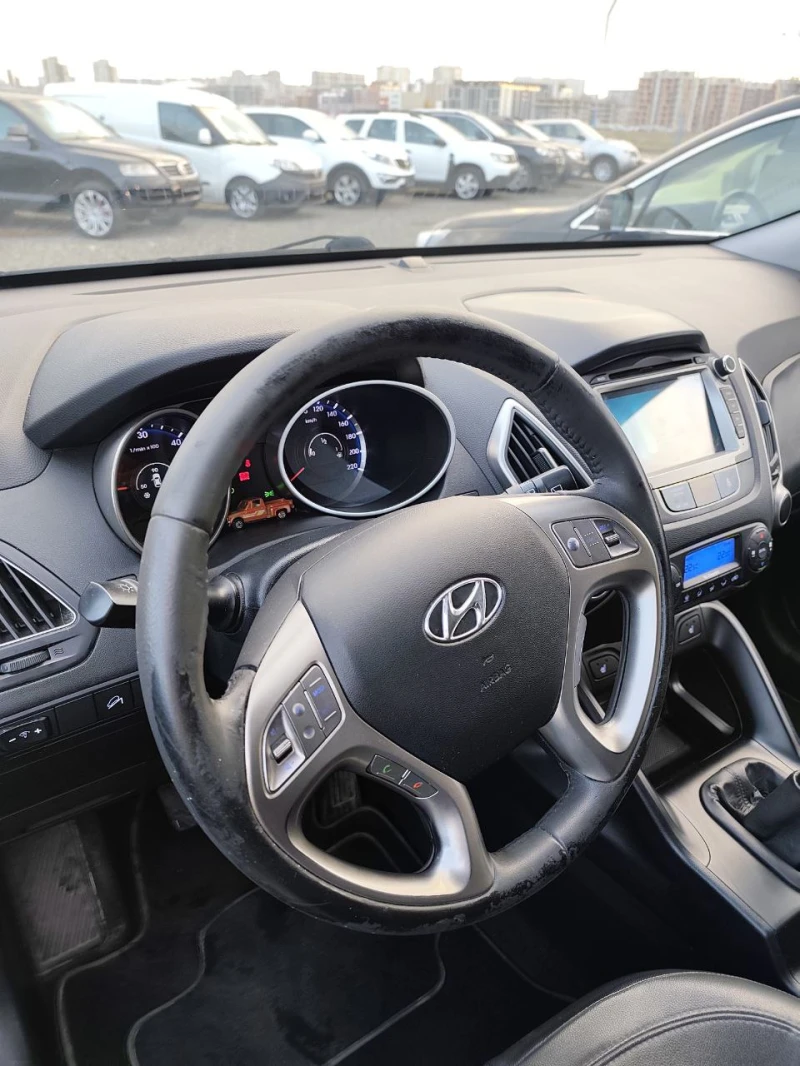 Hyundai IX35, снимка 7 - Автомобили и джипове - 53177596