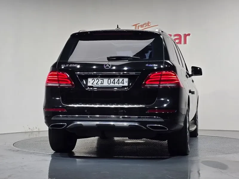 Mercedes-Benz GLE 250, снимка 4 - Автомобили и джипове - 54863849