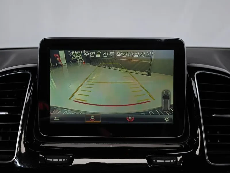 Mercedes-Benz GLE 250, снимка 15 - Автомобили и джипове - 54863849