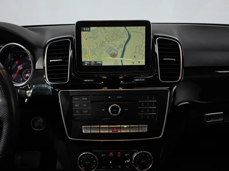 Mercedes-Benz GLE 250, снимка 14 - Автомобили и джипове - 54863849