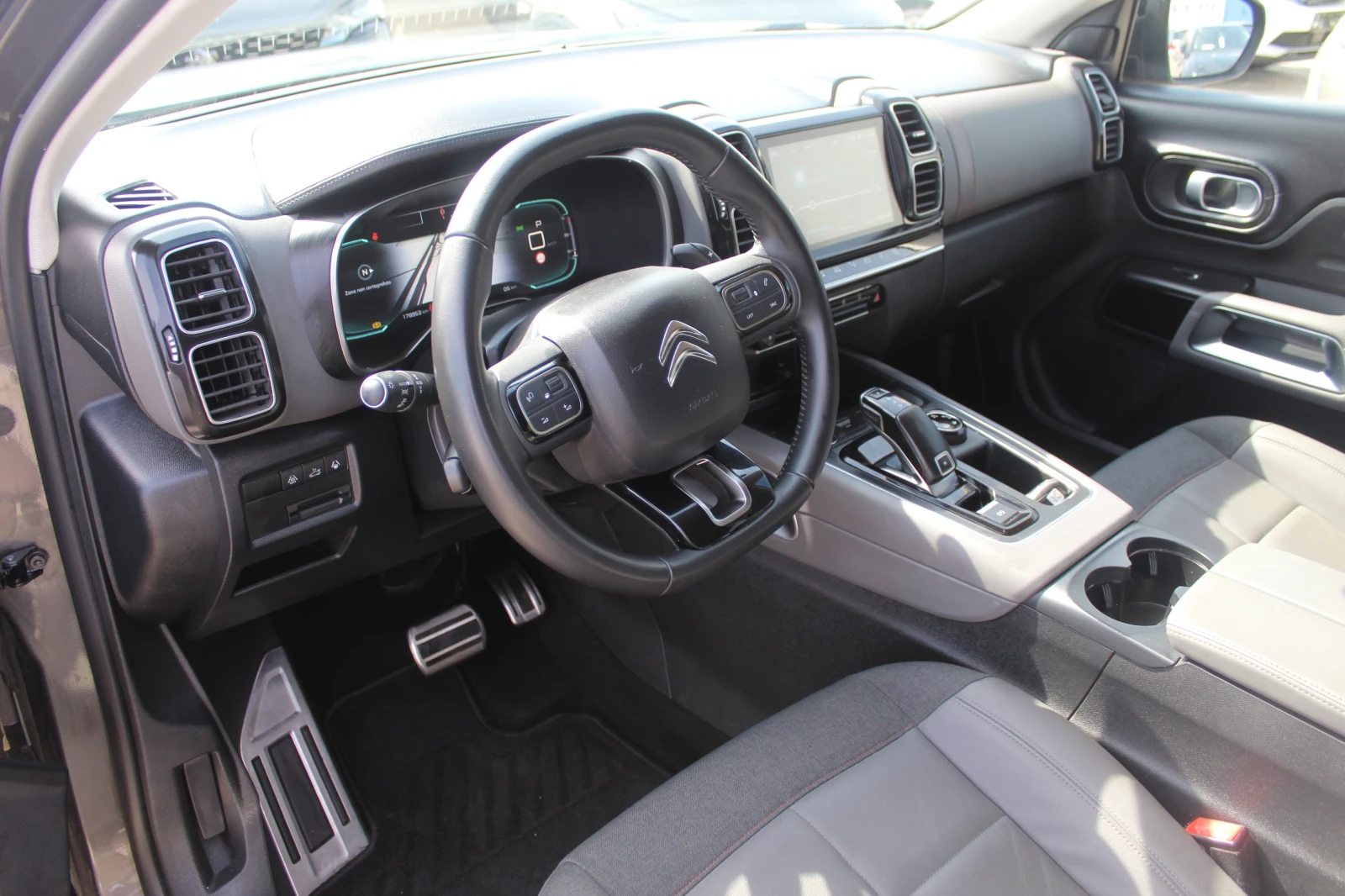 Citroen C5 Aircross SHINE BlueHDi 180  S&S EAT8 E6/1901R19 - изображение 8