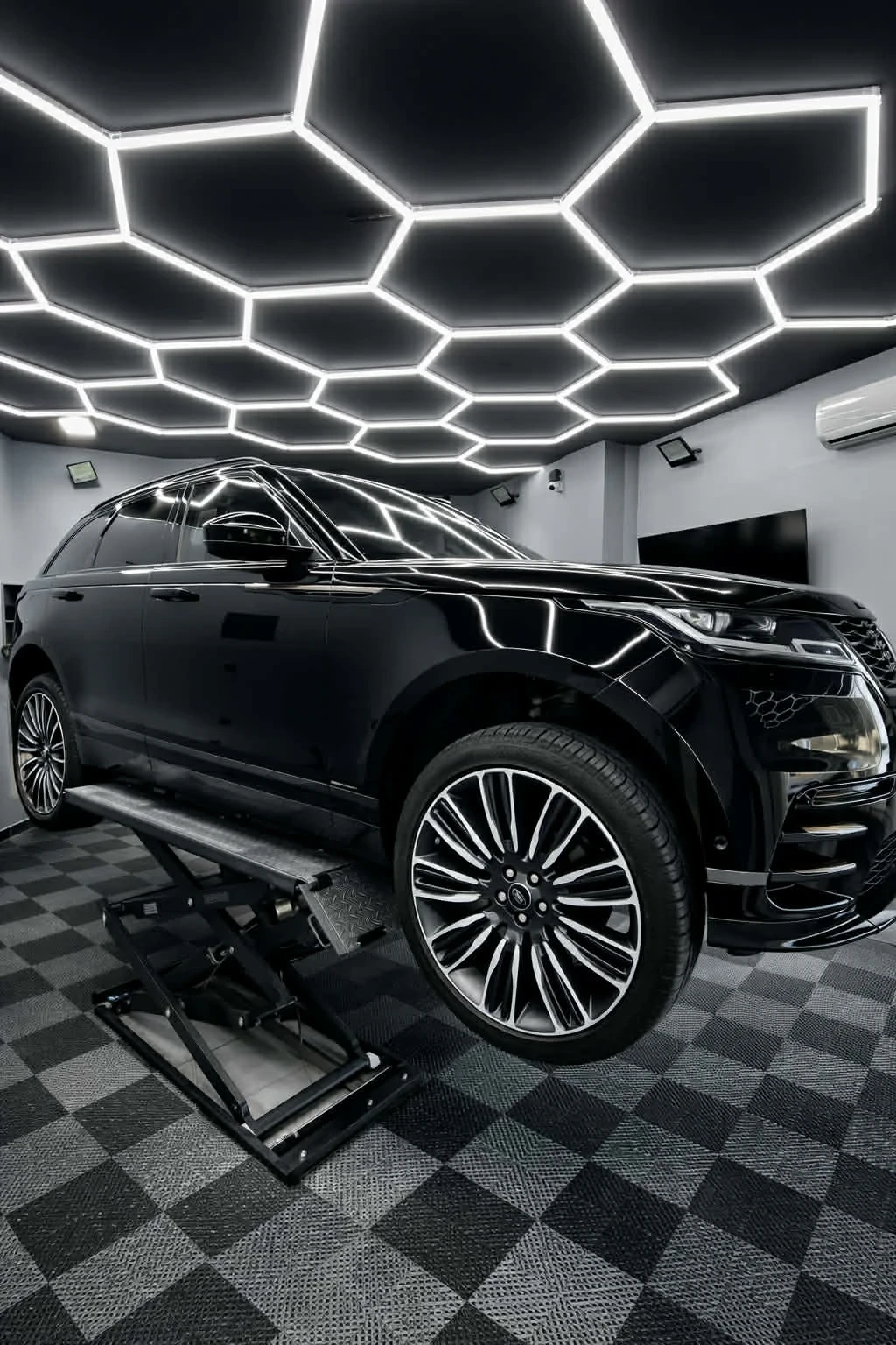 Land Rover Range Rover Velar 3.0 D - изображение 6