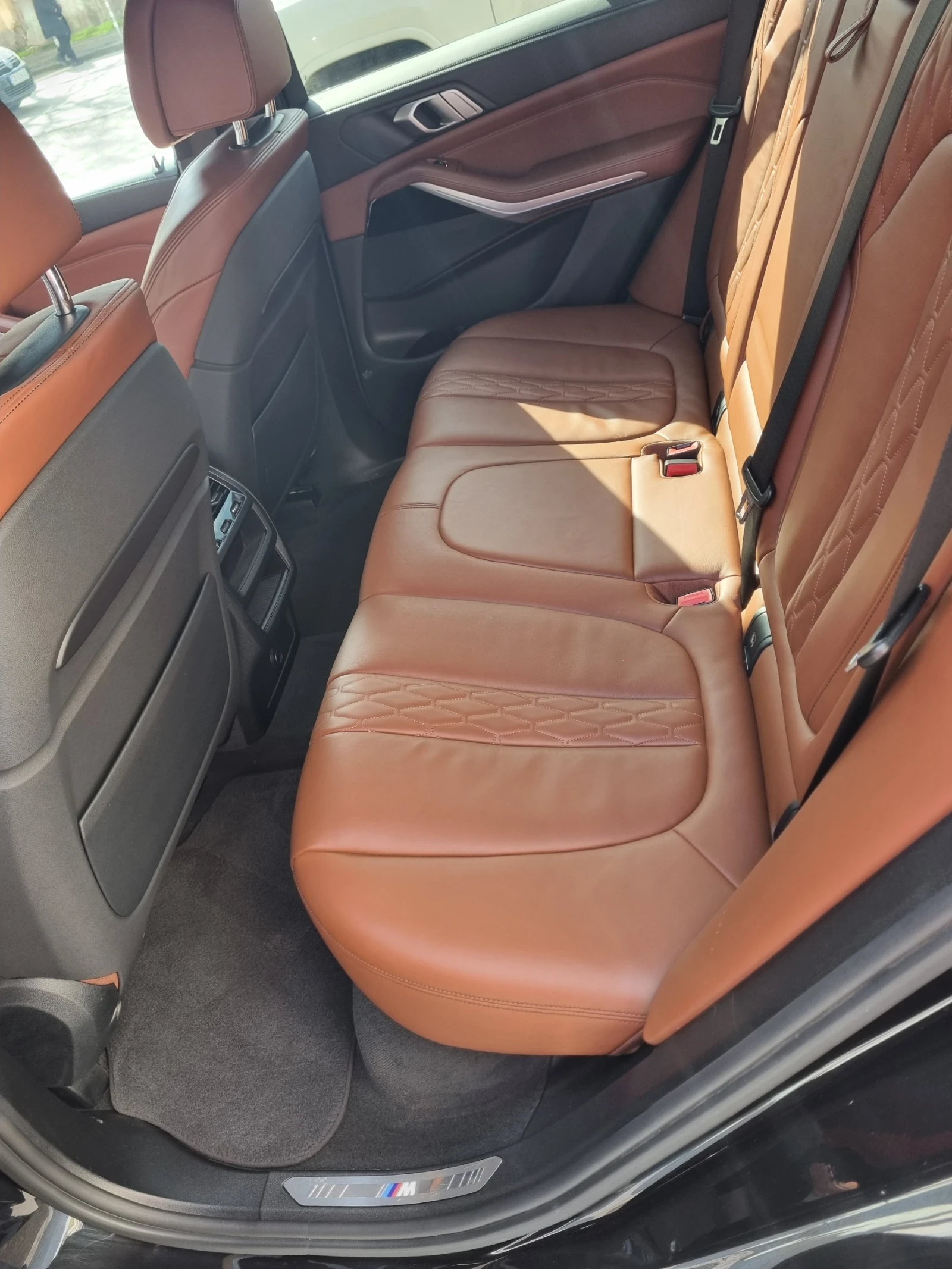 BMW X5 4.0i* xDrive* AIR* individual* Mpack* PANO* HEADUP, снимка 17 - Автомобили и джипове - 53663788