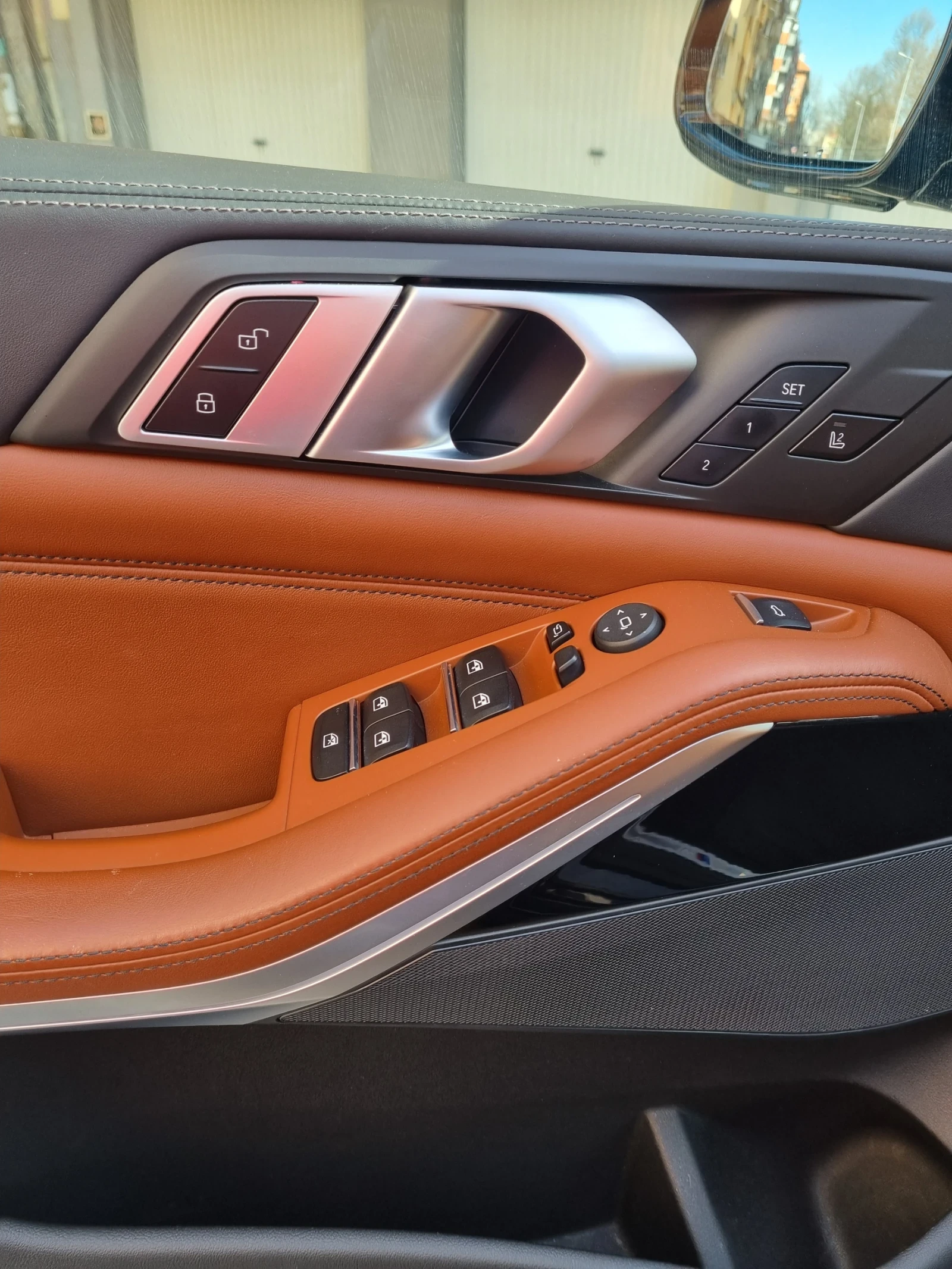 BMW X5 4.0i* xDrive* AIR* individual* Mpack* PANO* HEADUP, снимка 16 - Автомобили и джипове - 53663788