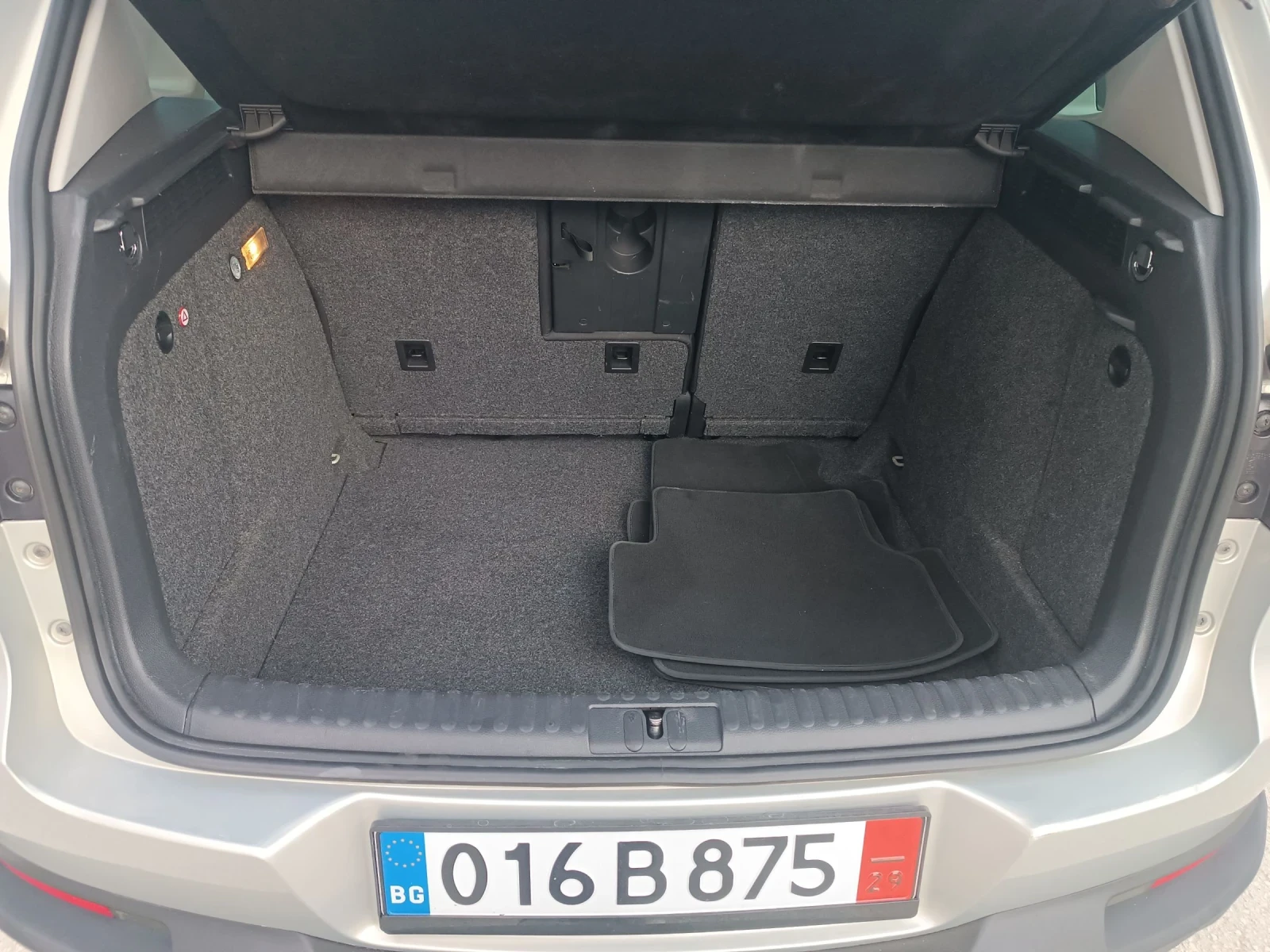 VW Tiguan 2.0 TDI DSG, снимка 13 - Автомобили и джипове - 53716413