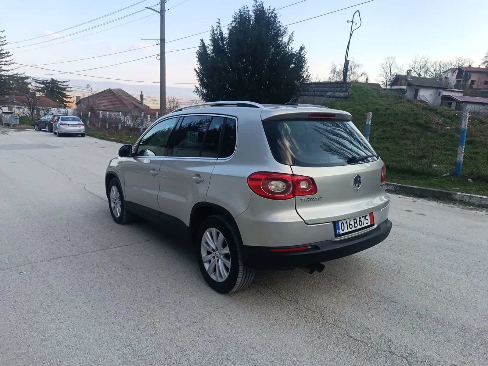 VW Tiguan 2.0 TDI DSG, снимка 4 - Автомобили и джипове - 53716413