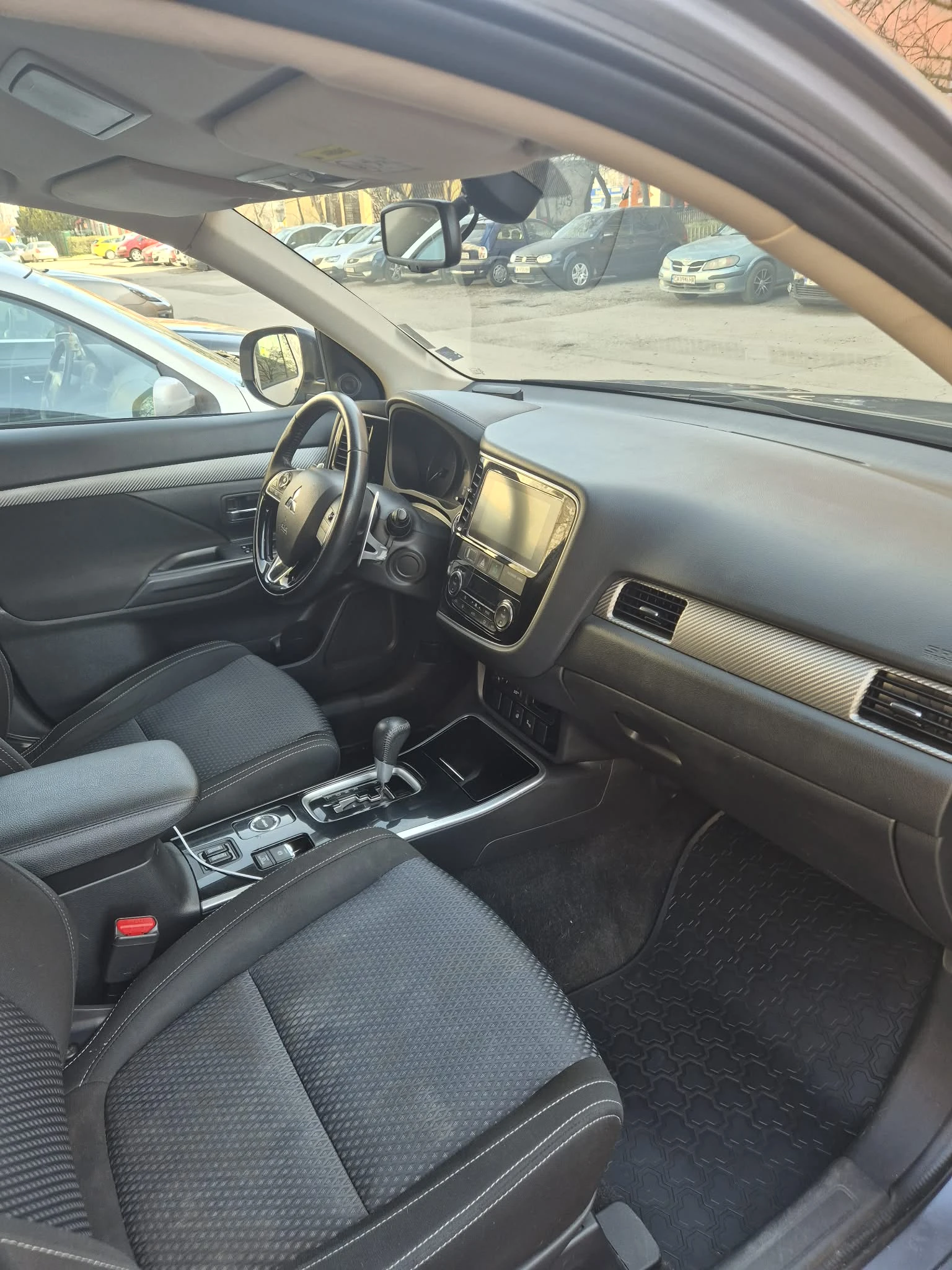 Mitsubishi Outlander 2.2 DI-D 4WD, снимка 7 - Автомобили и джипове - 53773360