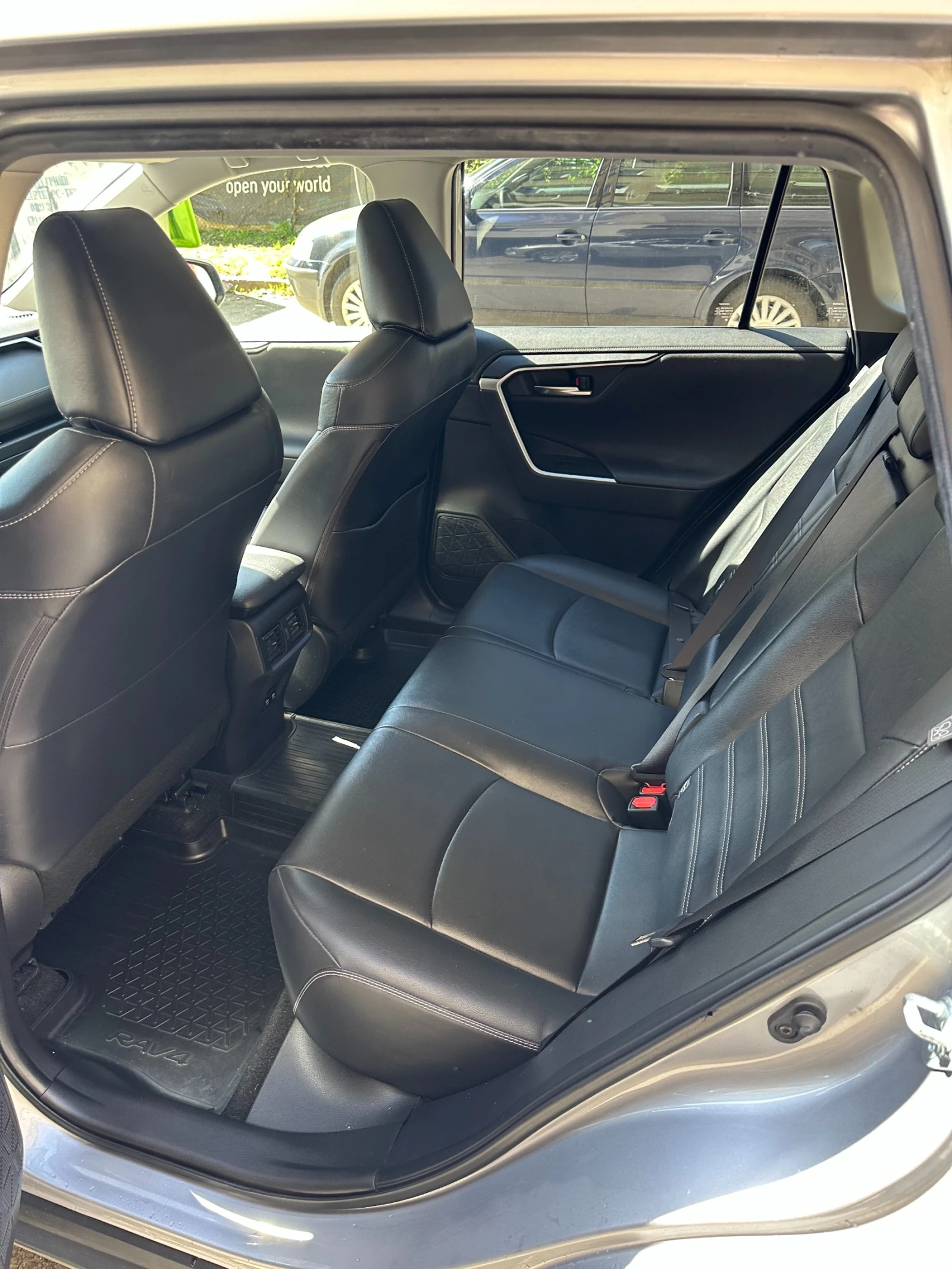 Toyota Rav4 2.0AWD LUXURY, снимка 6 - Автомобили и джипове - 54113617