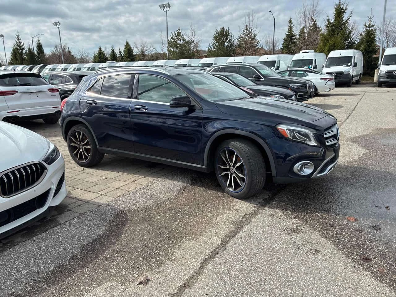Mercedes-Benz GLA 250 * CARFAX * Подгрев * 360 Камери * , снимка 3 - Автомобили и джипове - 54119931