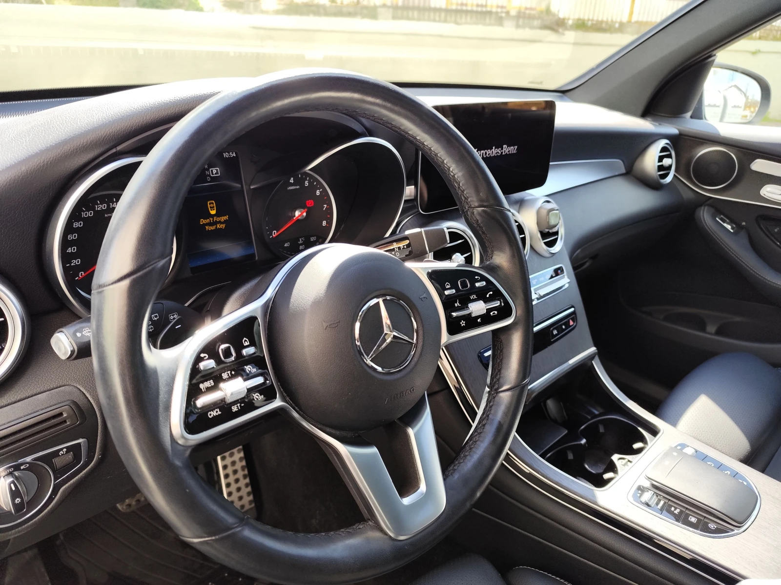 Mercedes-Benz GLC 300 AMG 4matic, снимка 6 - Автомобили и джипове - 54180723