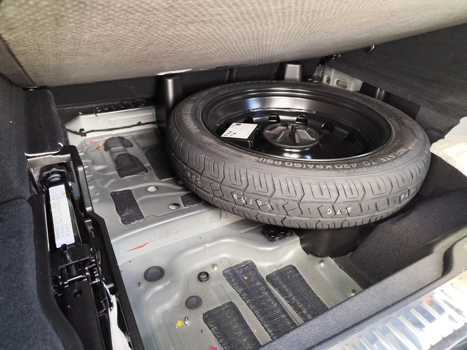 Mercedes-Benz GLC 300 AMG 4matic, снимка 8 - Автомобили и джипове - 54180723