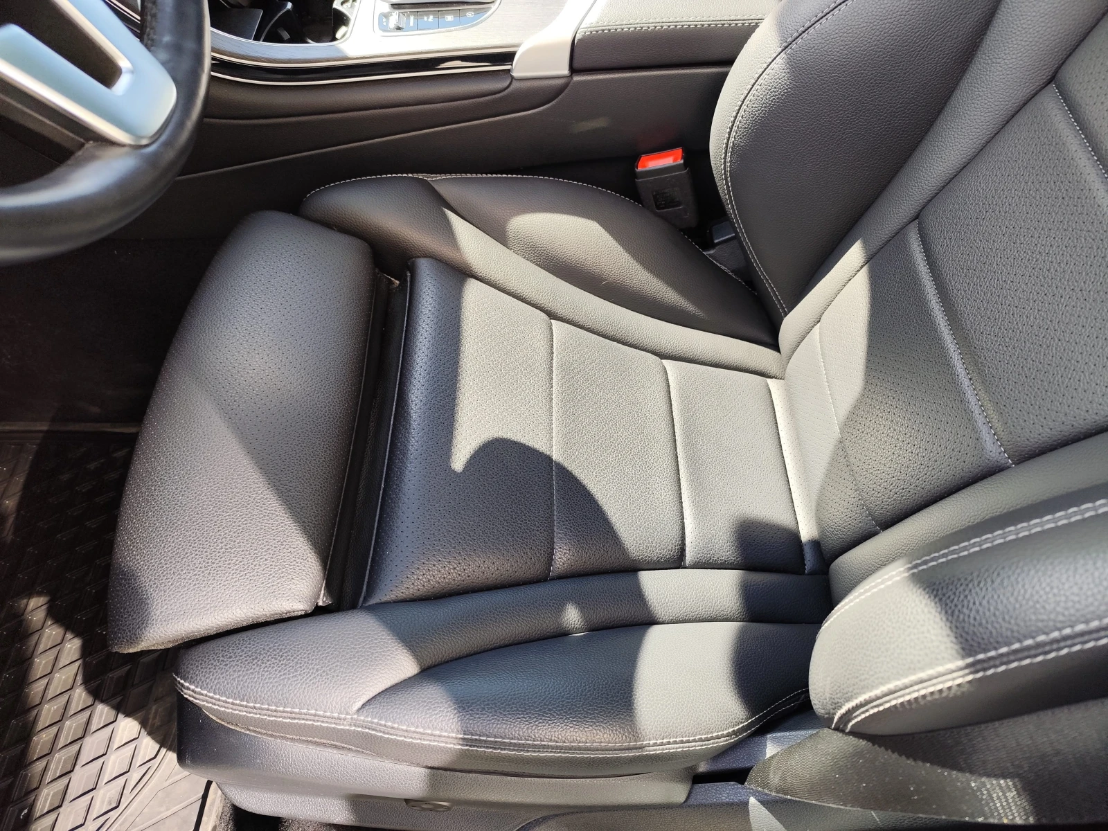 Mercedes-Benz GLC 300 AMG 4matic, снимка 9 - Автомобили и джипове - 54180723