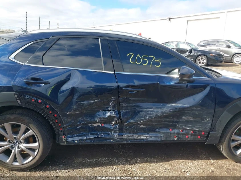 Mazda CX-30 2.5l Premium, снимка 6 - Автомобили и джипове - 54621577