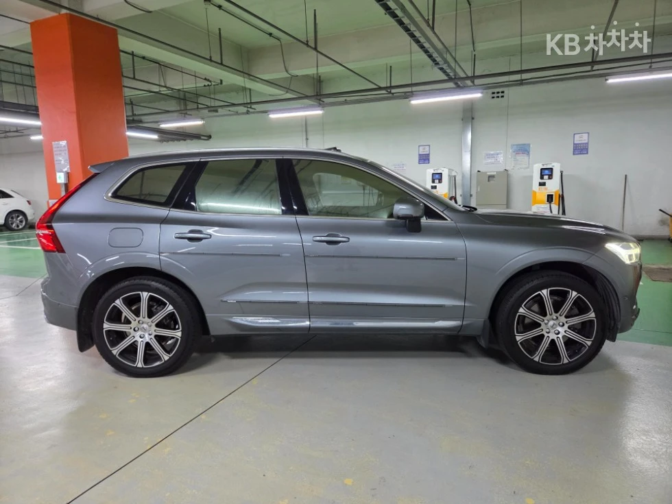 Volvo XC60, снимка 5 - Автомобили и джипове - 54768021