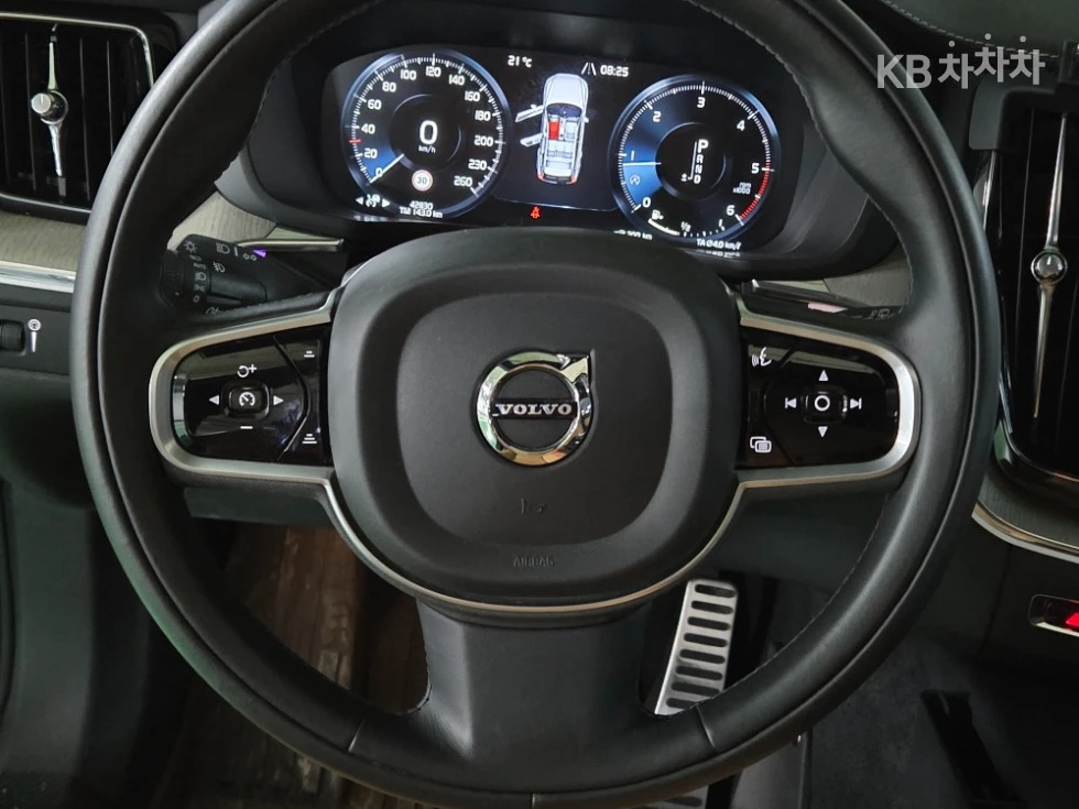 Volvo XC60, снимка 9 - Автомобили и джипове - 54768021