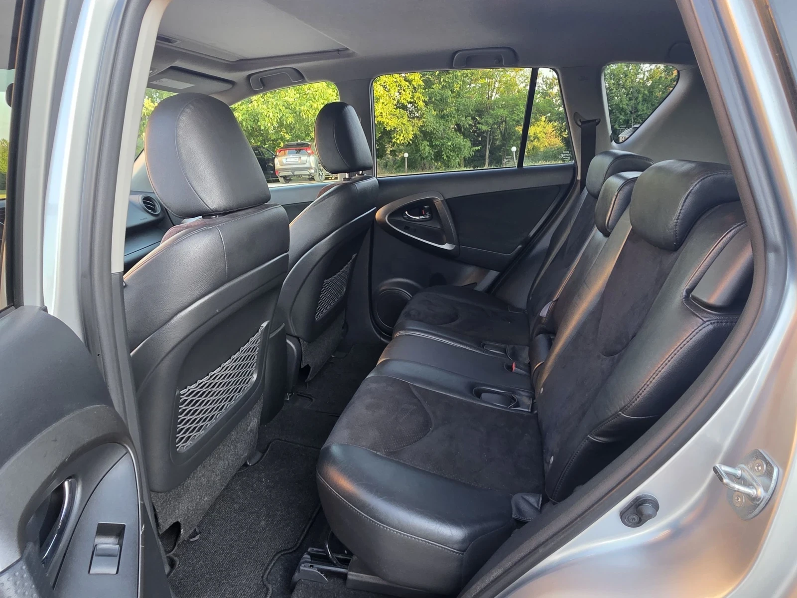 Toyota Rav4 Фейслифт, Executive , снимка 15 - Автомобили и джипове - 55213417