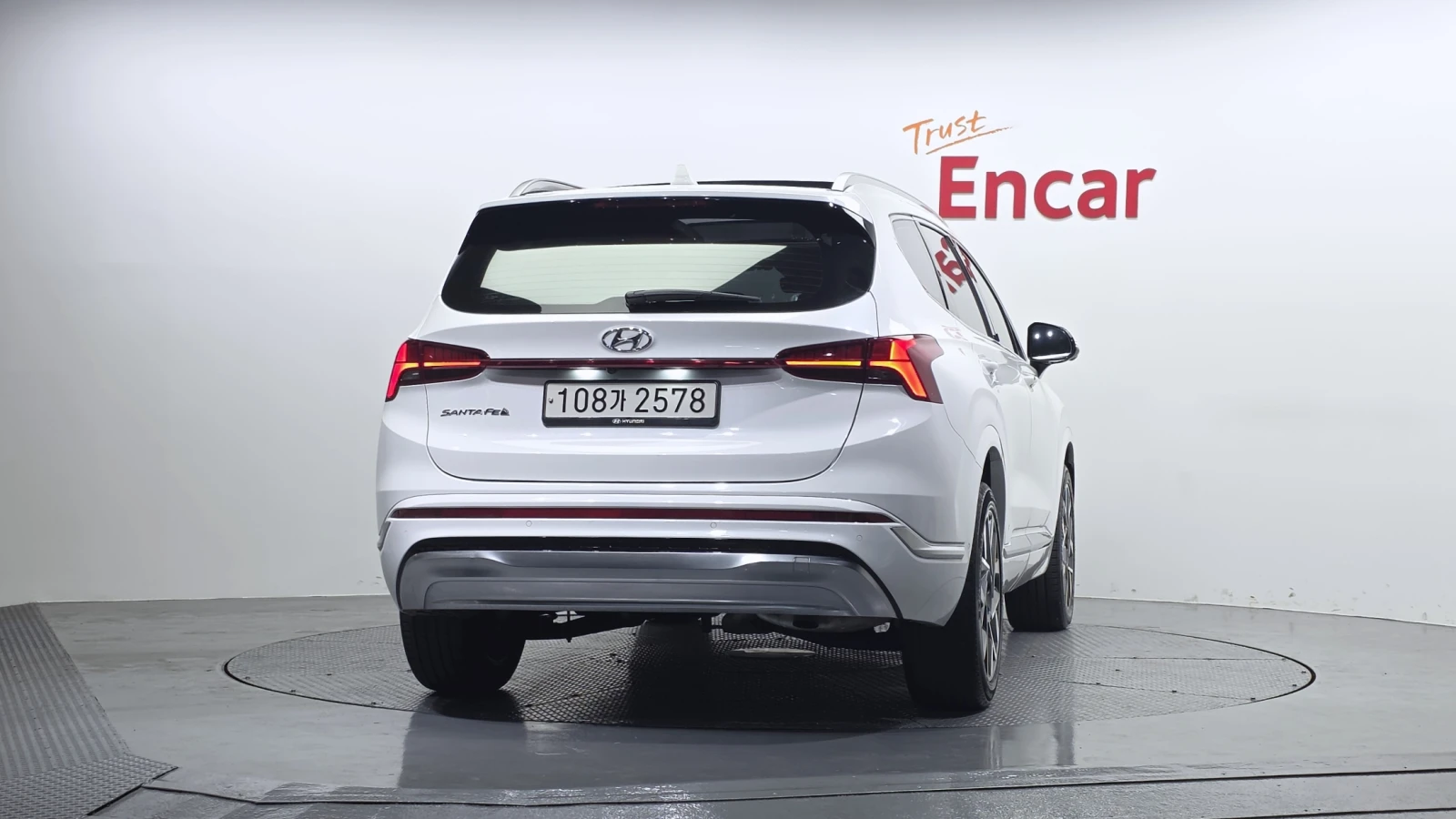 Hyundai Santa fe 2.5T Calligraphy* ЕЛ. БАГАЖНИК* HUD* КРАЙНА ЦЕНА, снимка 4 - Автомобили и джипове - 55323607