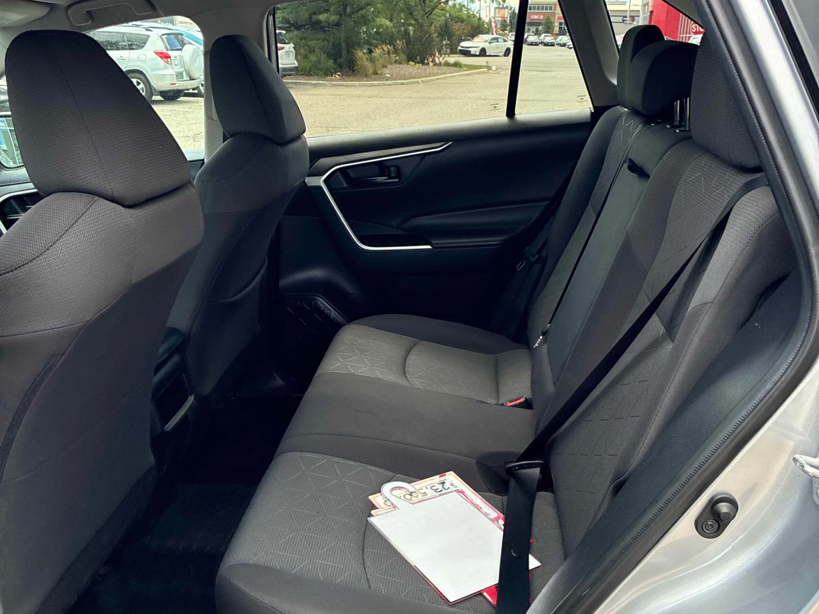 Toyota Rav4 * LE * CARFAX * ОПЦИЯ ЗА ФИНАНСИРАНЕ, снимка 12 - Автомобили и джипове - 55879758