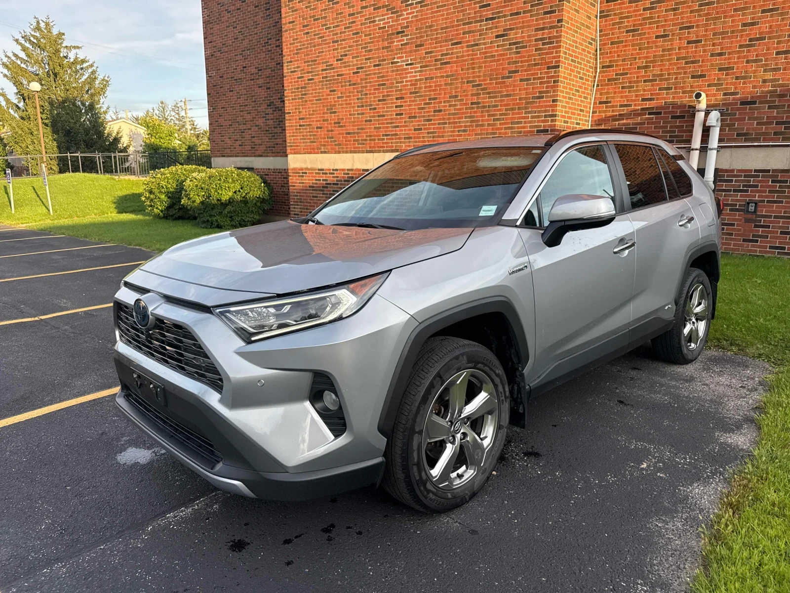 Toyota Rav4 HYBRID LIMITED * AWD * ОБДУХВАНЕ * 360 * CARFAX * 