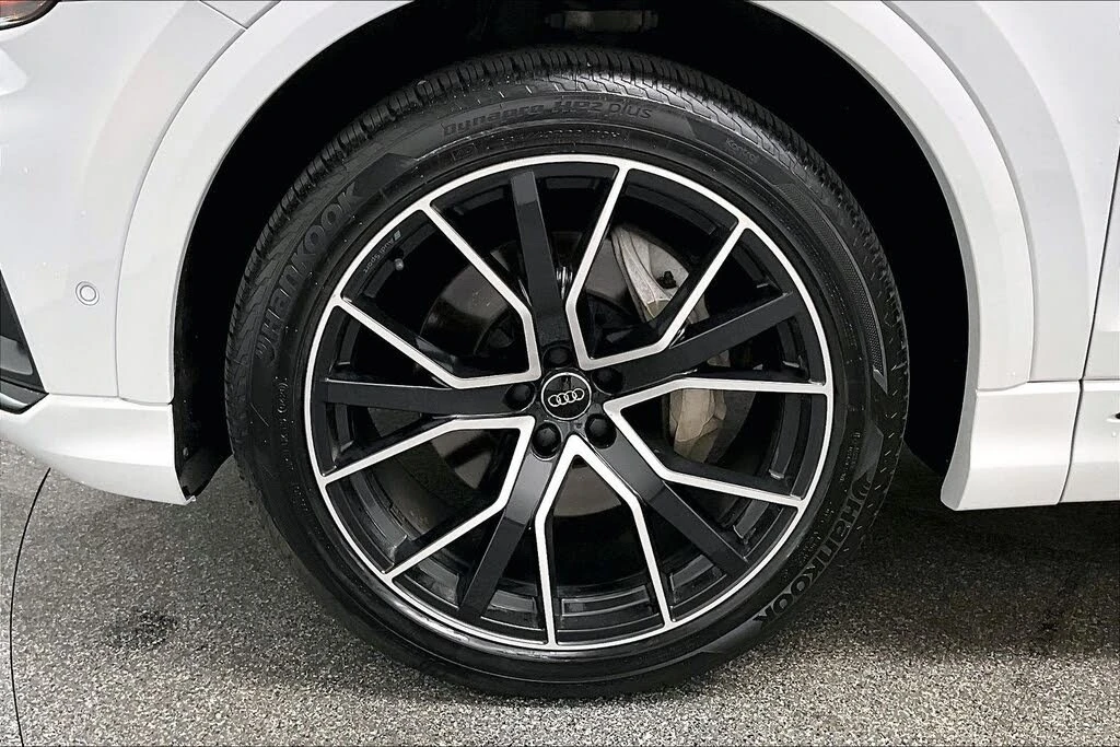 Audi Q8 S-LINE* MATRIX* DIS* B&O* ОБДУХ* PANO* КРАЙНА ЦЕНА, снимка 7 - Автомобили и джипове - 56301985