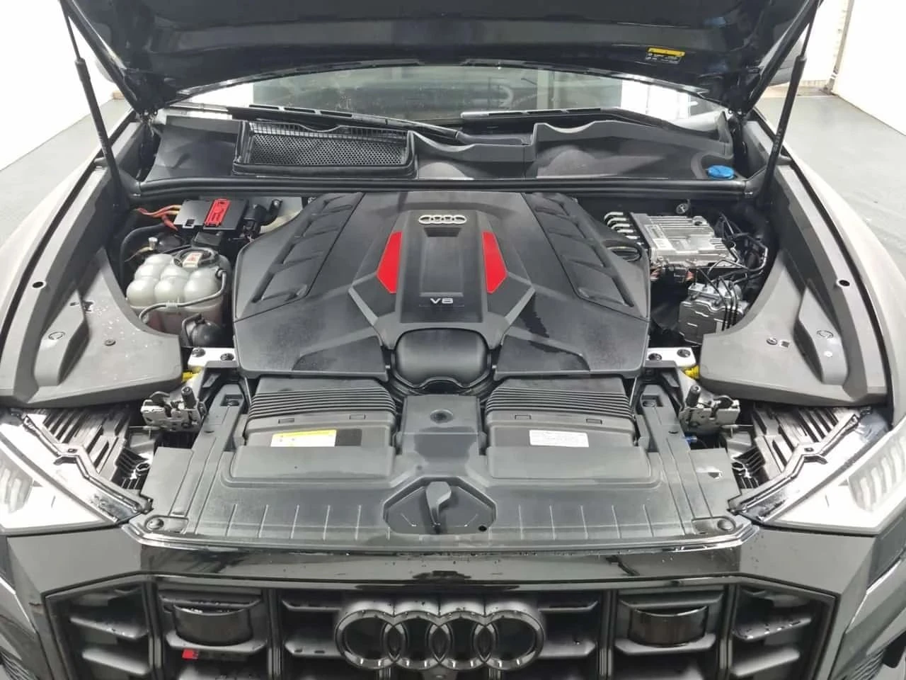 Audi SQ8, снимка 17 - Автомобили и джипове - 56685750