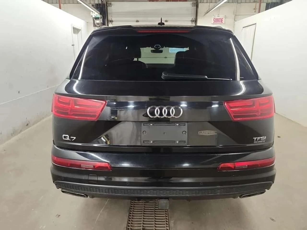 Audi Q7, снимка 4 - Автомобили и джипове - 56688686