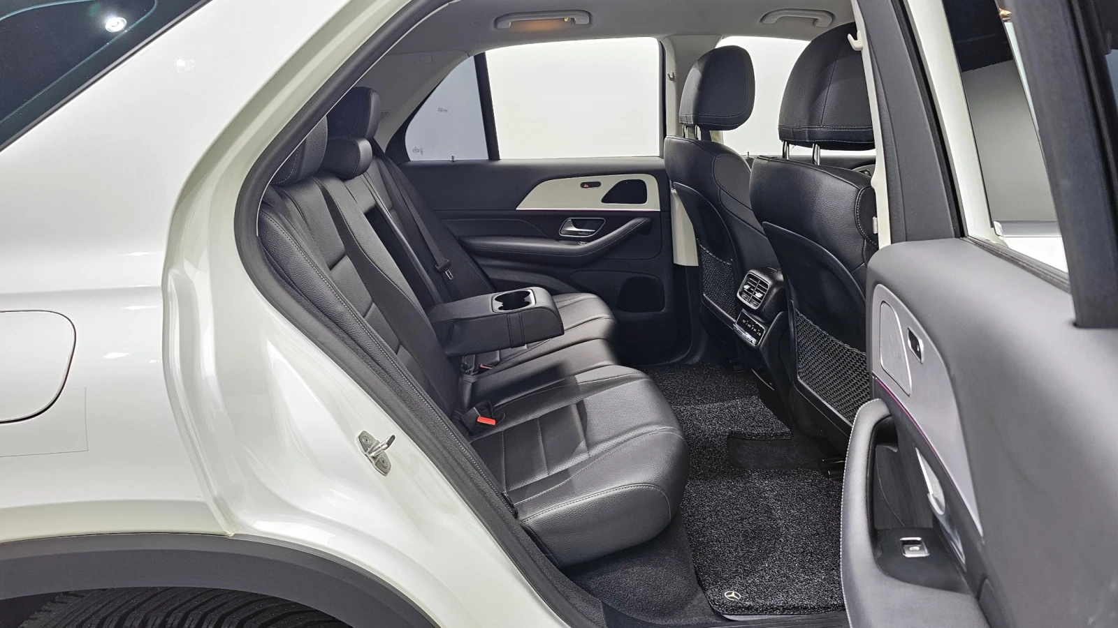 Mercedes-Benz GLE 300 4MATIC, снимка 9 - Автомобили и джипове - 56734527