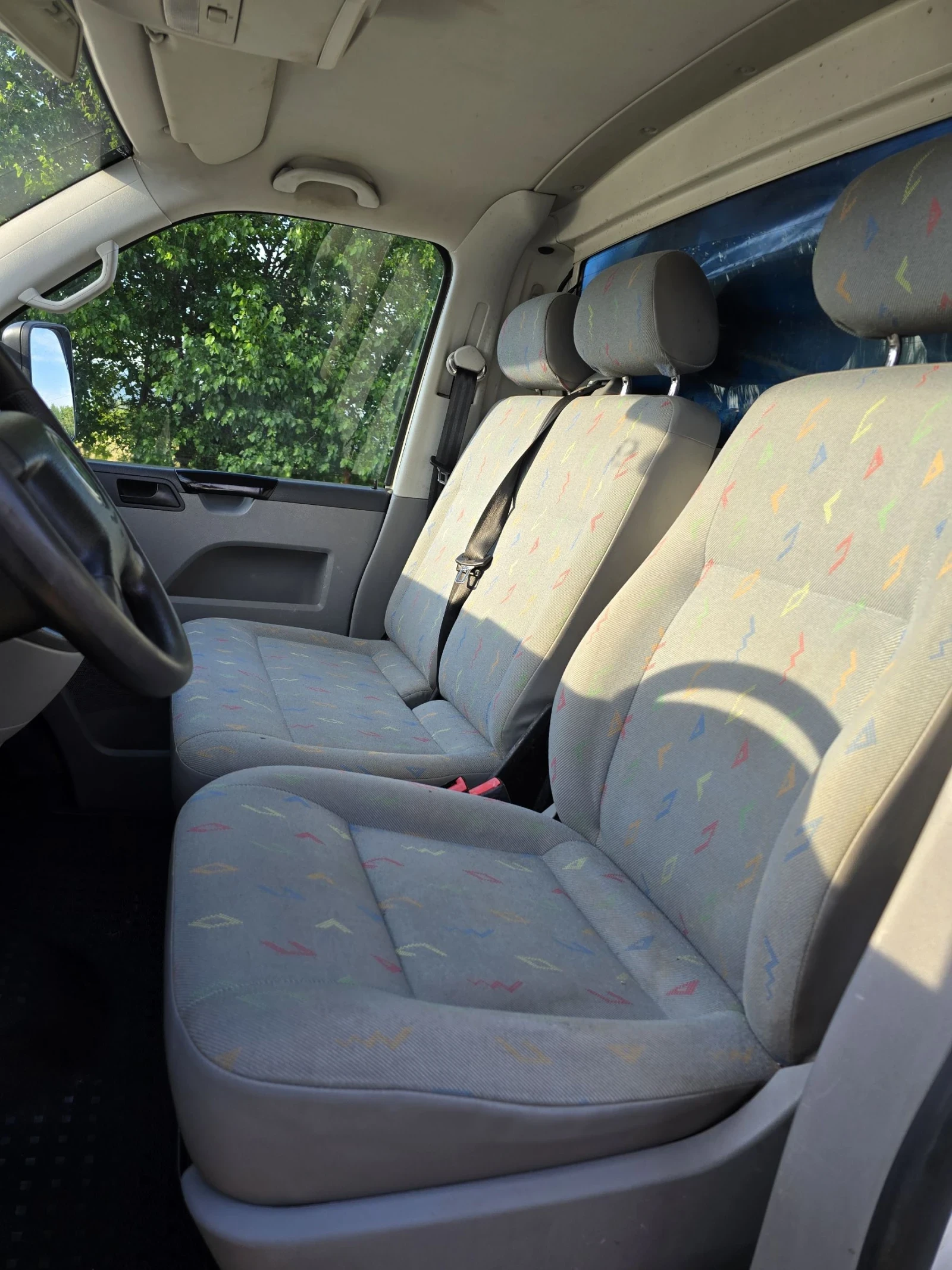 VW T5 1.9TDI , снимка 8 - Бусове и автобуси - 55002275
