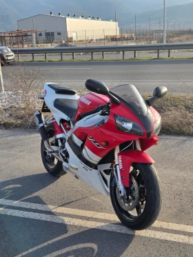 Yamaha YZF-R1 | Mobile.bg    12