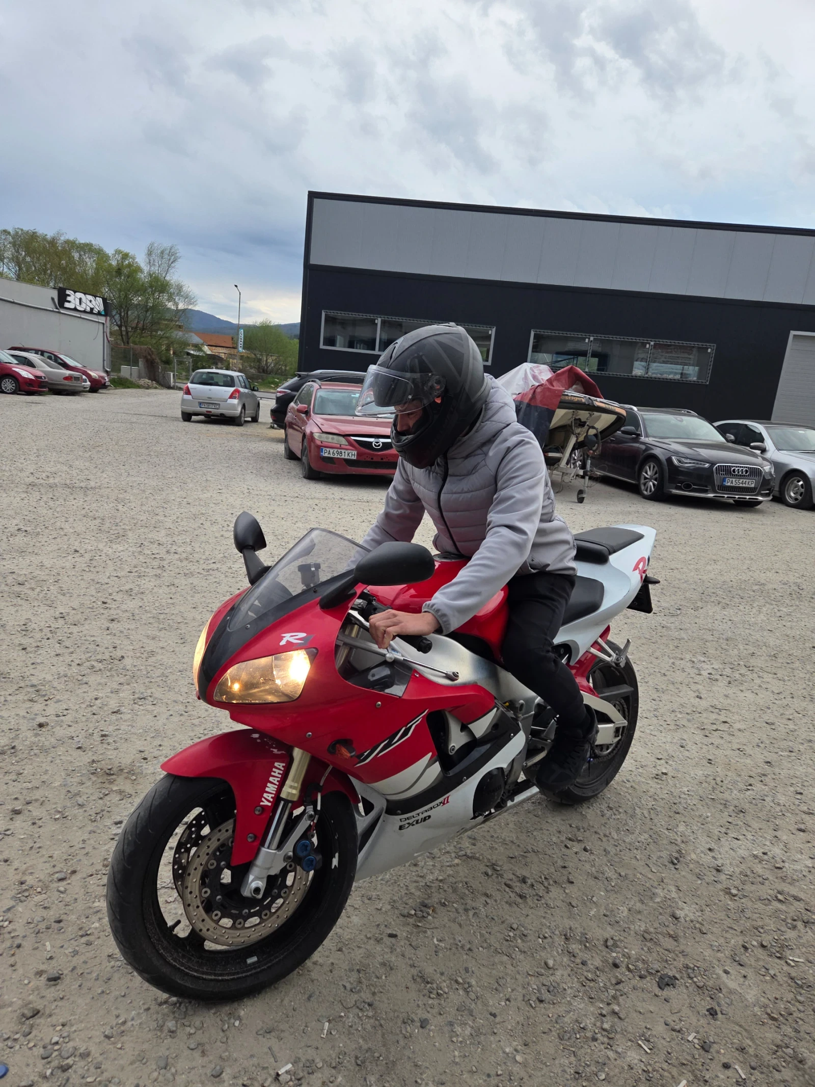 Yamaha YZF-R1  - изображение 9