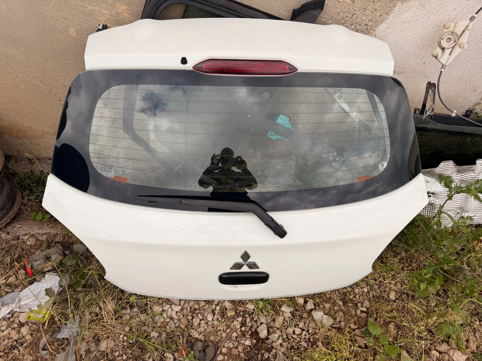 Заден капак със стъкло  MITSUBISHI SPACE STAR 2015