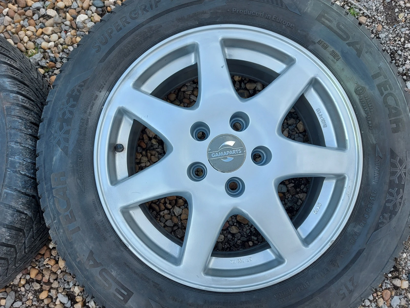    215/60R16  Skoda Yeti | Mobile.bg   5