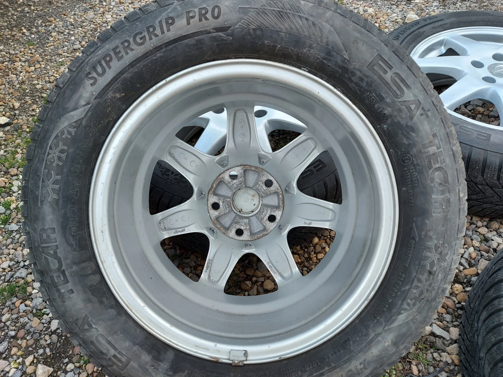    215/60R16  Skoda Yeti | Mobile.bg   6
